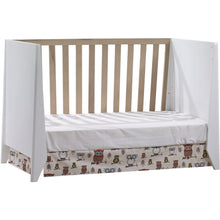 Load image into Gallery viewer, Flexx Premium Classic crib - NEST - Baby Lavish